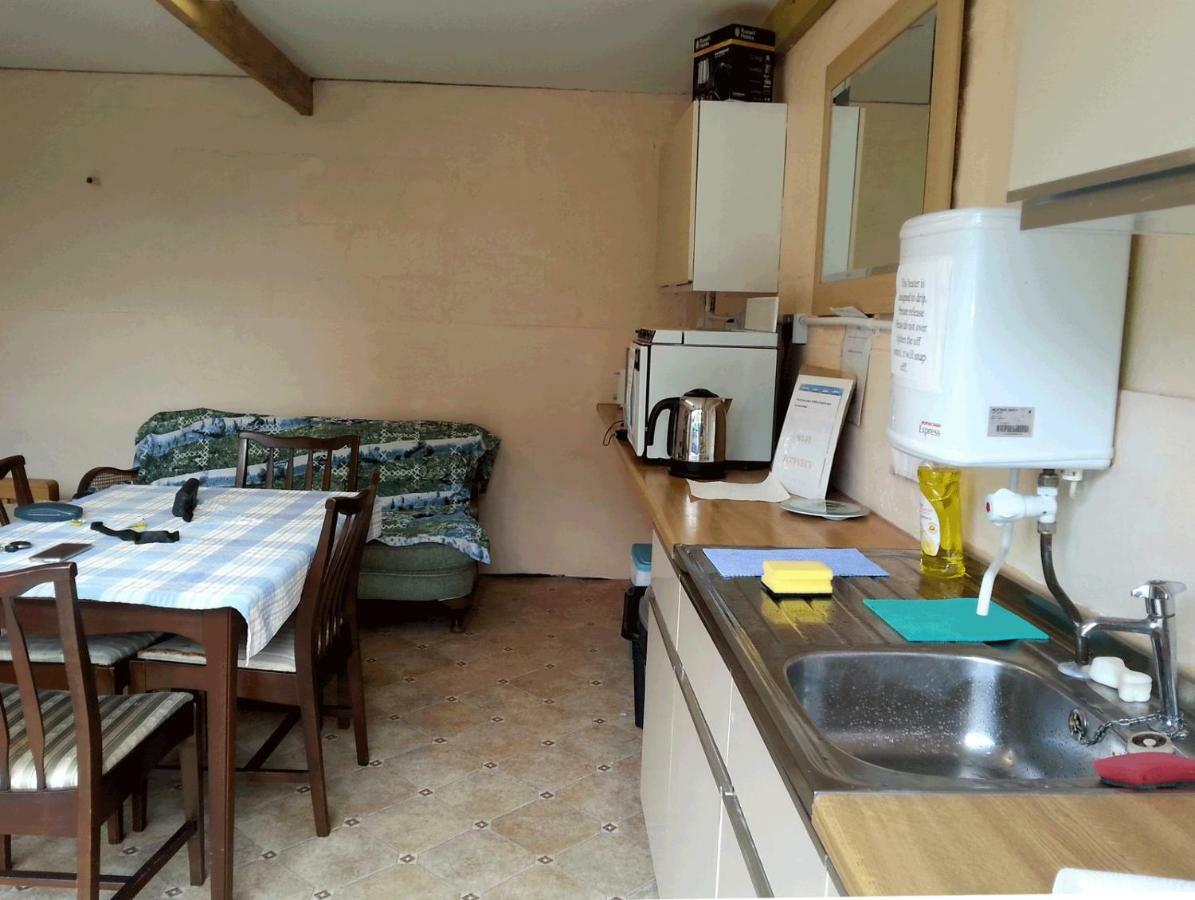 Granary Barn Hostel Гелстон Екстер'єр фото